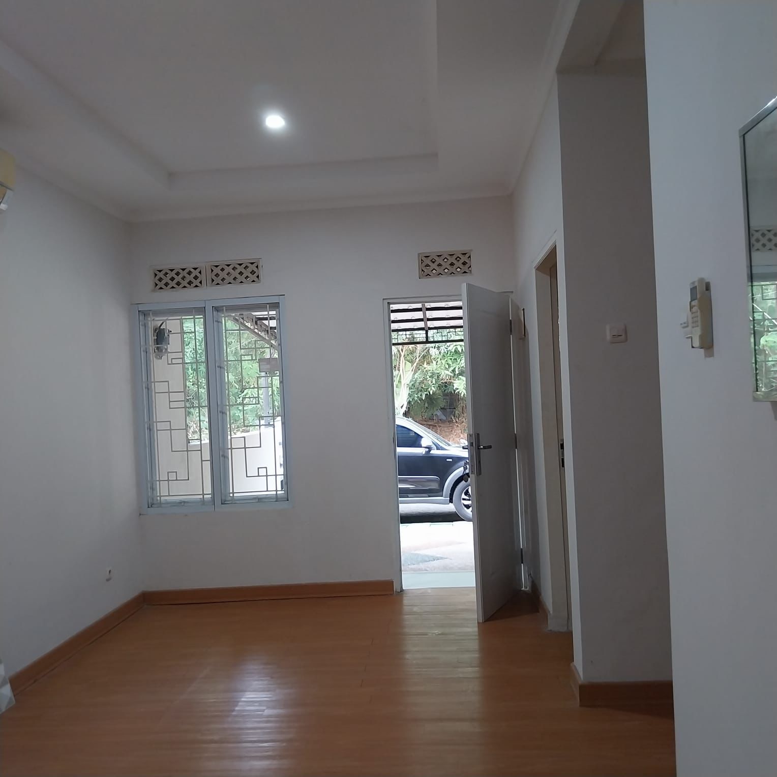 Rumah dijual di Cluster Nice Deltamas 